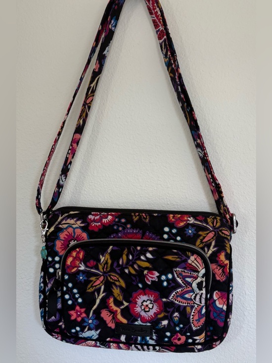 Vera Bradley Handbags - Vera Bradley Purse